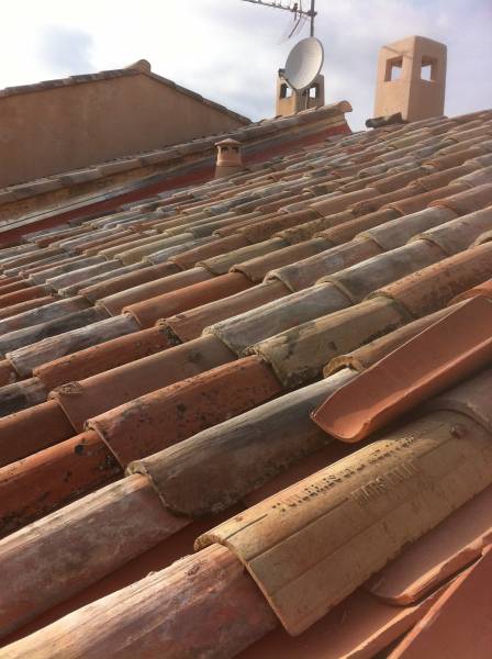 Recherche de fuite sur toiture de bastide en Pays-d'Aix