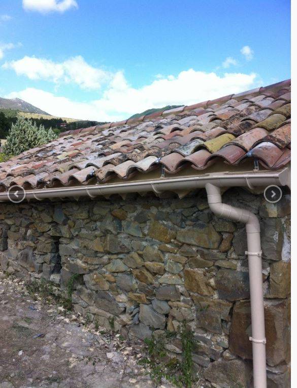 Rénovation de toiture avec résine hydrofuge à Aix en Provence