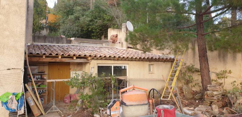Création de toiture en panneaux isolants proche d'Aix-en-Provence