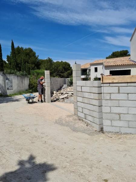 Réalisation d'un mur de clôture proche d'Aix-en-Provence
