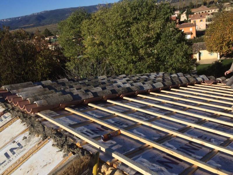 Rénovation complète de toiture de bastide en campagne aixoise