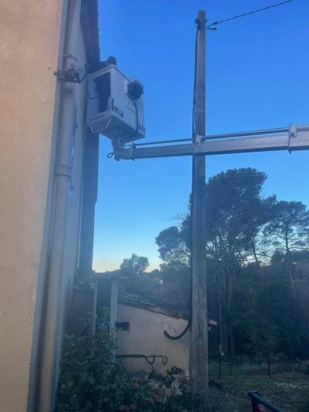 Suppression d'un élément menaçant au nord d'Aix-en-Provence dans la campagne