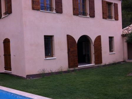 Extension de maison à Saint-Marc Jaumegarde par des artisans français qualifiés.